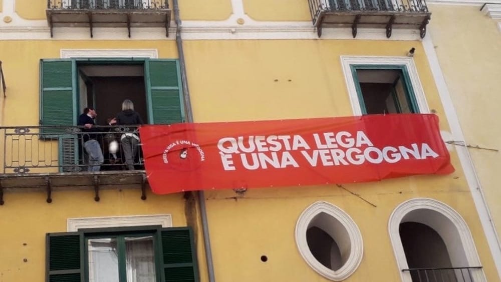 Salvini, Salerno, striscione, contestazione, polizia