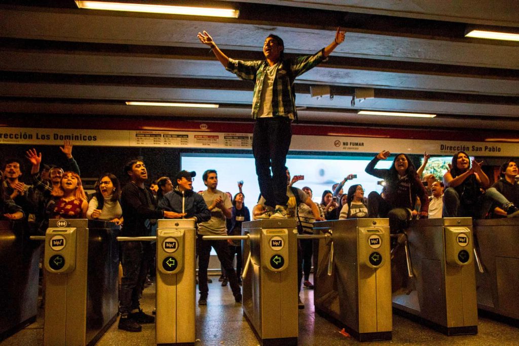 Cile, proteste, metropolitana, incendi