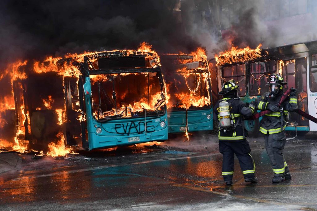 Cile, metropolitana, proteste, incendi