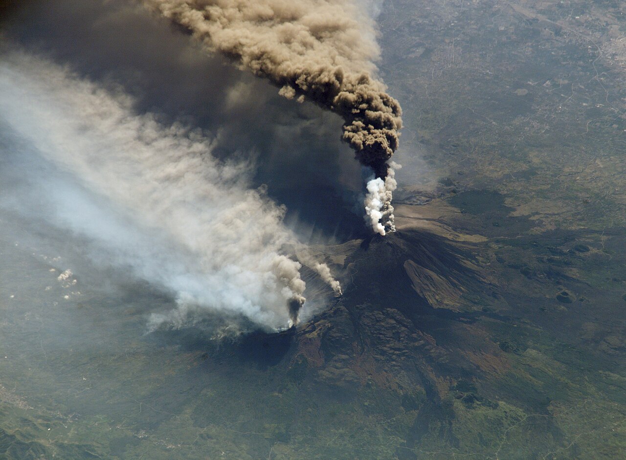 L’Etna e gli altri vulcani non sono la causa del cambiamento climatico