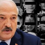 Il presidente della Bielorussia Lukashenko e tanti bambini. Lukashenko è accusato di aver aiutato la Russia di Putin a deportare minori dall'Ucraina.