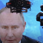 Nella foto Vladimir Putin nella tv russa che ha diffuso disinformazione e propaganda sulla guerra ucraina.