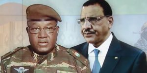 Nella foto: Amadou Abdramane e Mohamed Bazoum. Scaduto l'ultimatum della Cedeao, ora si attende di capire quale strada prenderà il colpo di Stato in Niger.