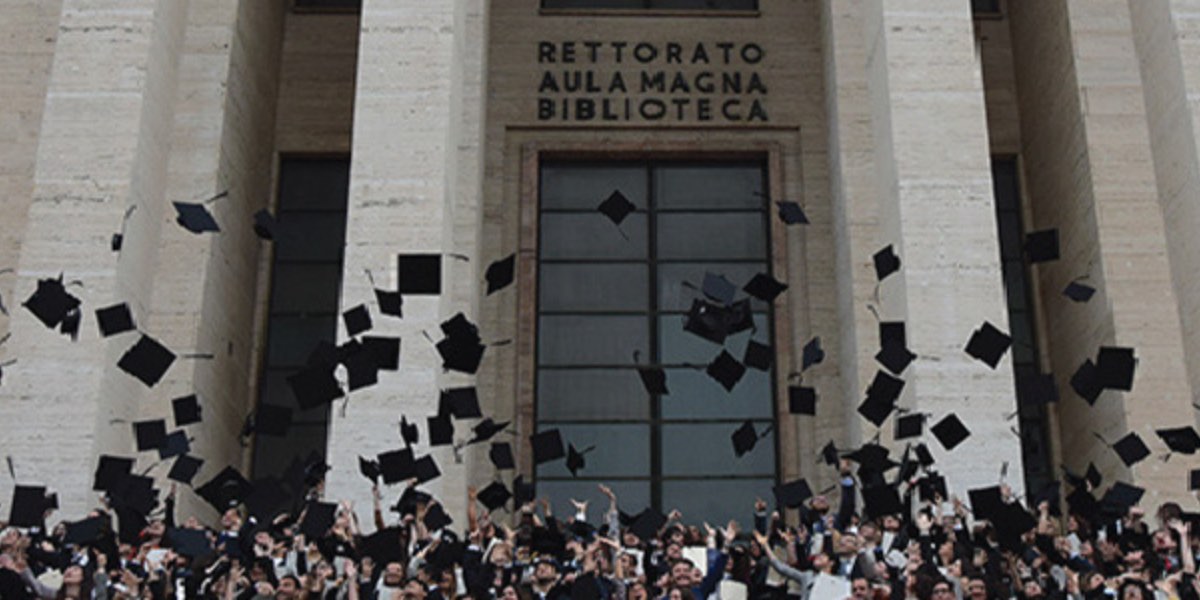 L'Italia ha pochi laureati, e non dipende dai giovani "bamboccioni": c'entra piuttosto il sistema economico, che disincentiva i costi sostenuti per la laurea.
