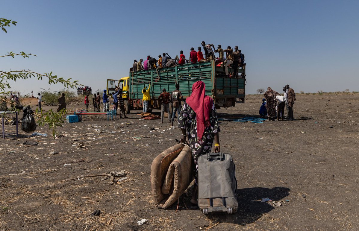 Persone in fuga dal conflitto in Sudan. Dal 13 al 15 dicembre 2023 si svolgerà a Ginevra il secondo forum globale delle Nazioni Unite sui rifugiati.