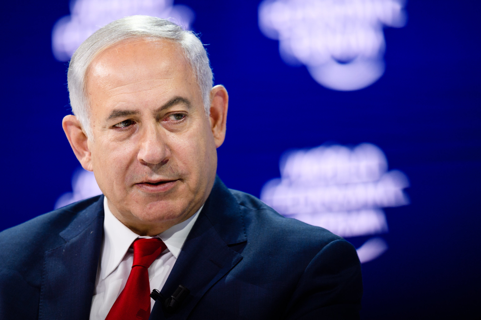 Nella foto il premier israeliano Benjamin Netanyahu. Al di là di Netanyahu, buona parte dell'opinione pubblica di Israele è contro il cessate il fuoco e a favore della prosecuzione del conflitto. Perché?
