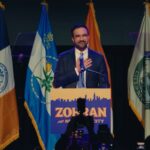 Il nuovo sindaco di New York Mamdani durante il suo discorso di ringraziamento