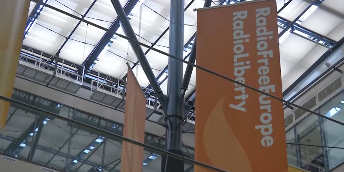 La bandiera di Radio Free Europe