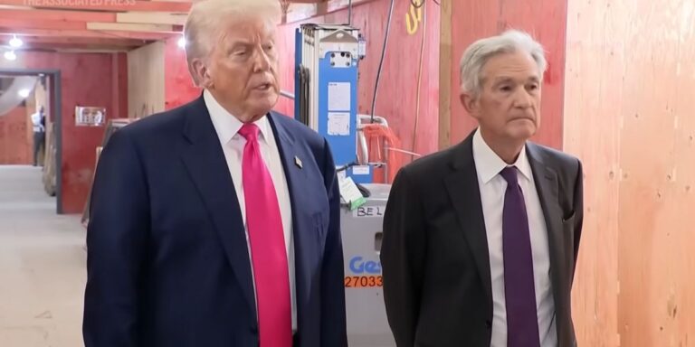 Trump e il presidente della Federal Reserve, Jerome Powell